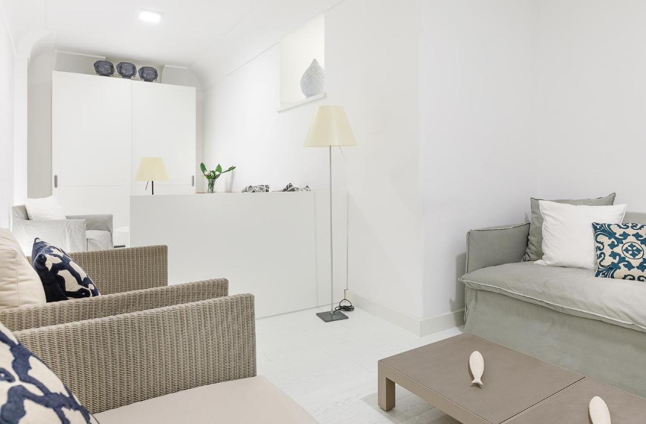 White Stylish Apartment 3 Vico Equense Buitenkant foto