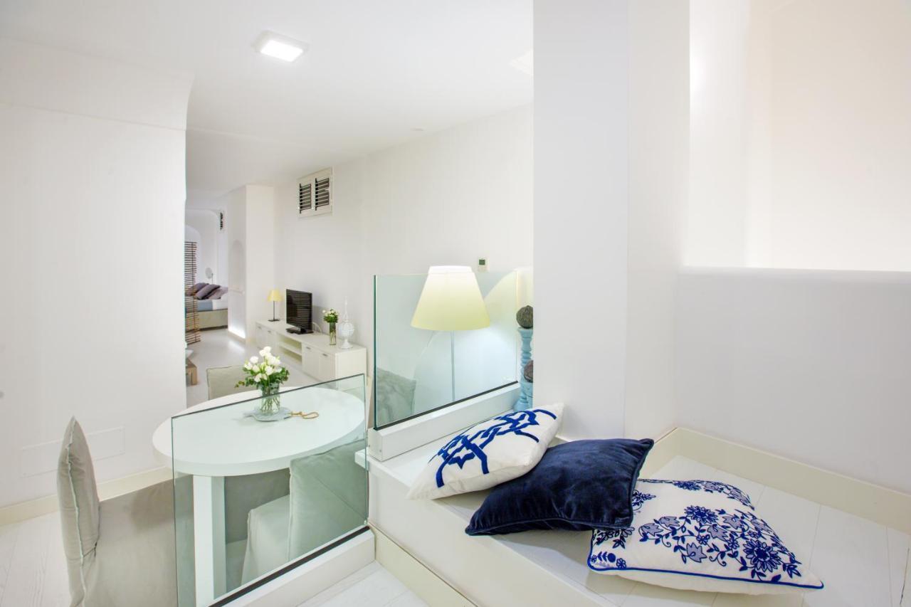 White Stylish Apartment 3 Vico Equense Buitenkant foto