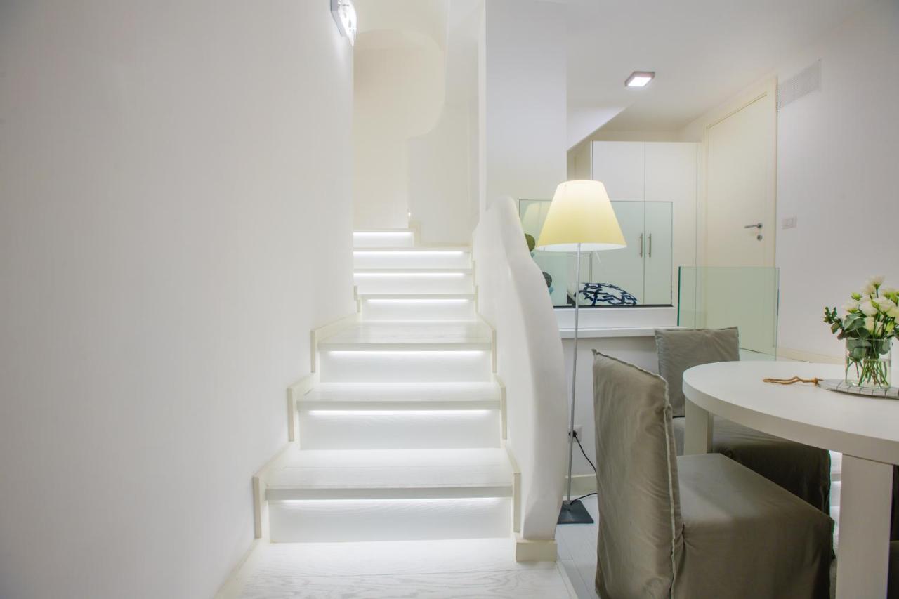White Stylish Apartment 3 Vico Equense Buitenkant foto