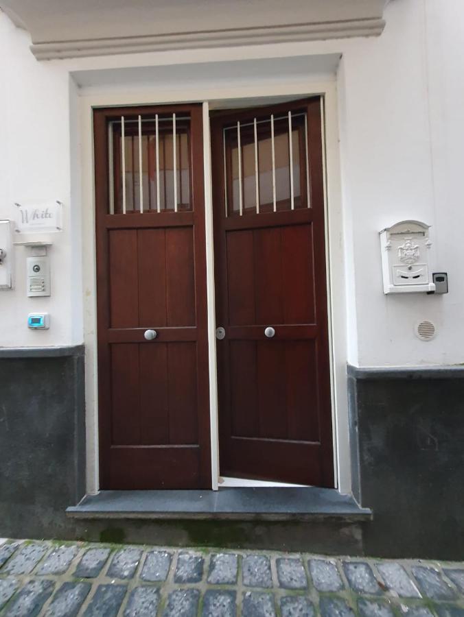 White Stylish Apartment 3 Vico Equense Buitenkant foto