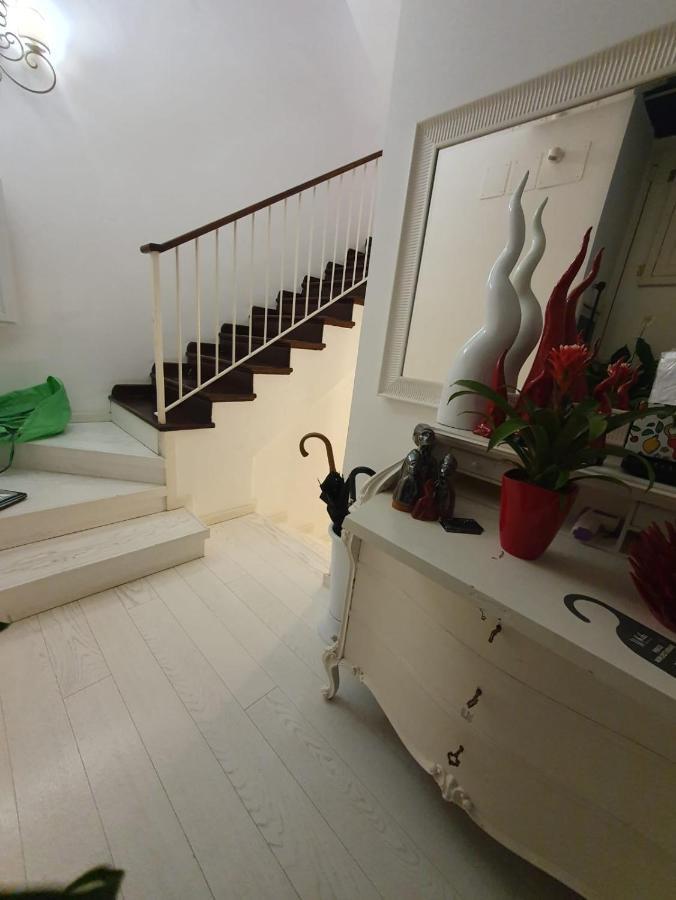 White Stylish Apartment 3 Vico Equense Buitenkant foto